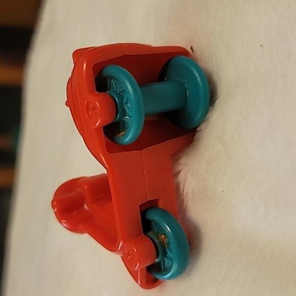 Vintage 1988 McDonald’s Happy Meal Toy Garfield Odie Dog Red Scooter - Picture 4 of 4